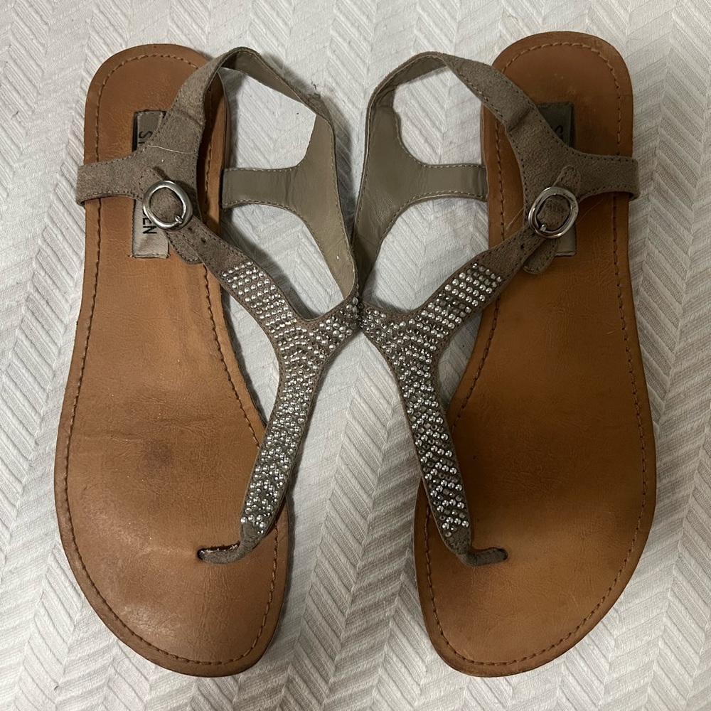 Steve Madden Size 10 Gray Rinestone Sandal